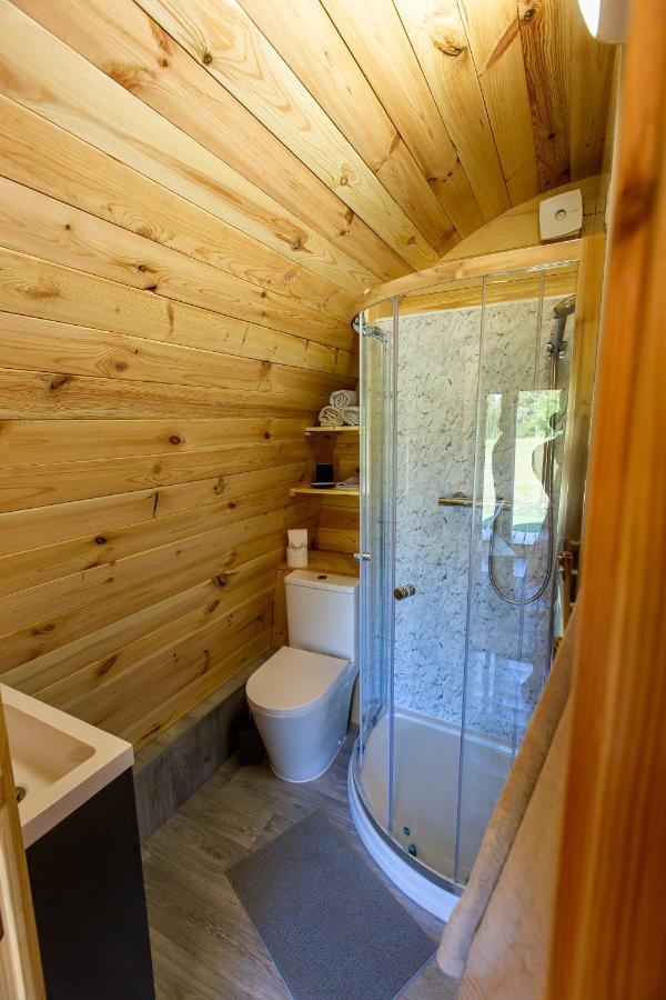 The Woolpack Glamping Hotel Maidstone Ngoại thất bức ảnh
