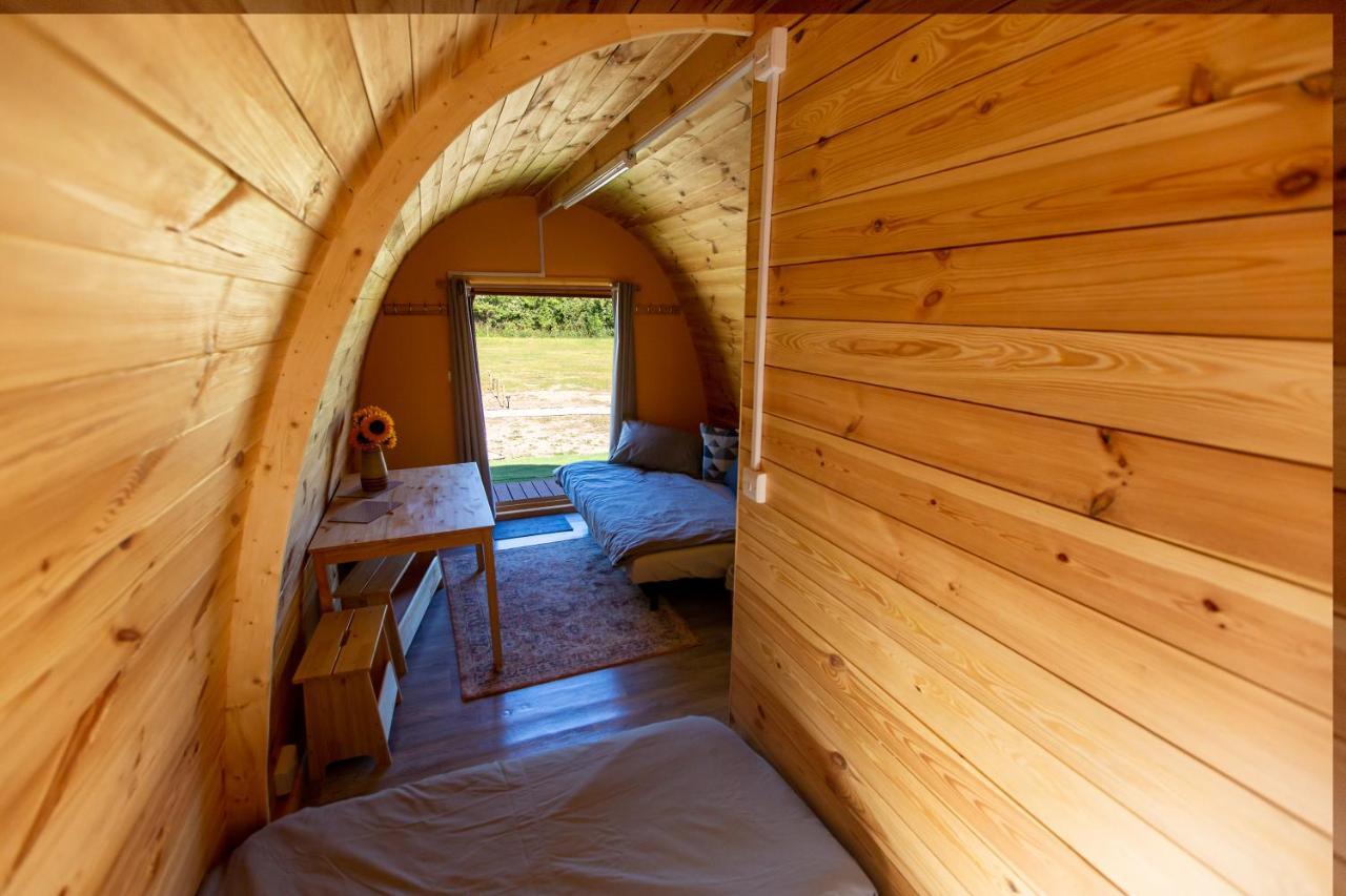 The Woolpack Glamping Hotel Maidstone Ngoại thất bức ảnh