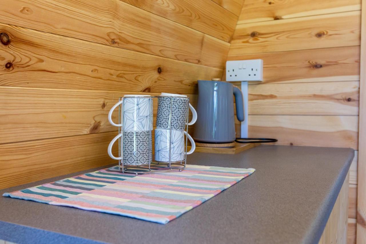 The Woolpack Glamping Hotel Maidstone Ngoại thất bức ảnh